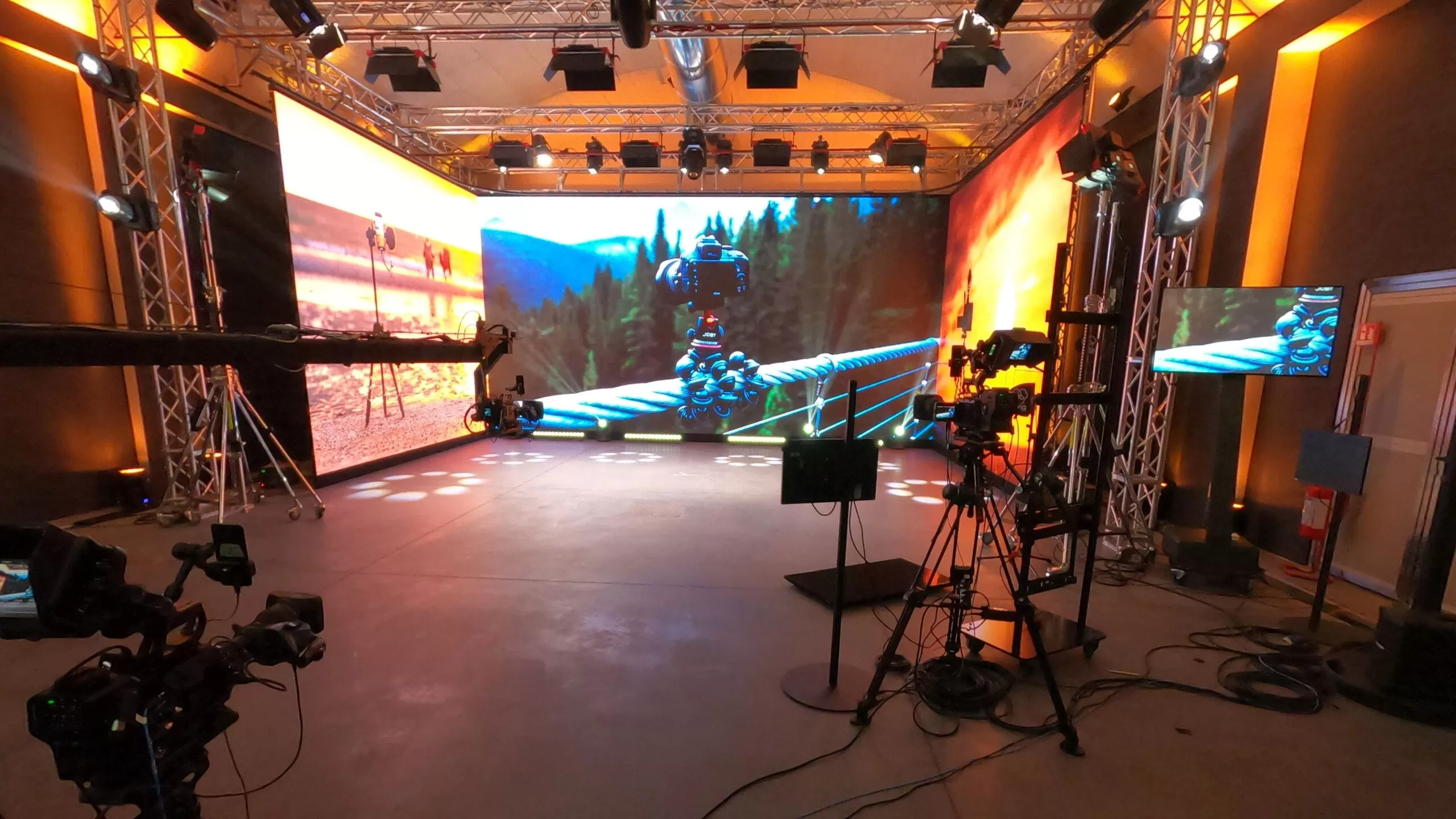 Soluzioni Video

TV, videoproiettori e sistemi 
di visualizzazione